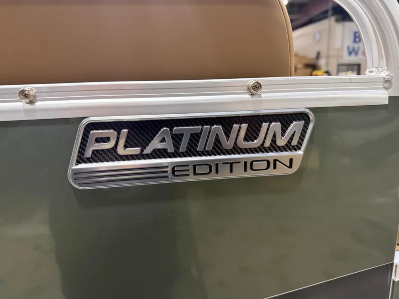 Slide: The Image of Tahoe Sport 1985 Cruise Rear Bench (CRB) & Honda 4-Stroke EFI 2026 - 40