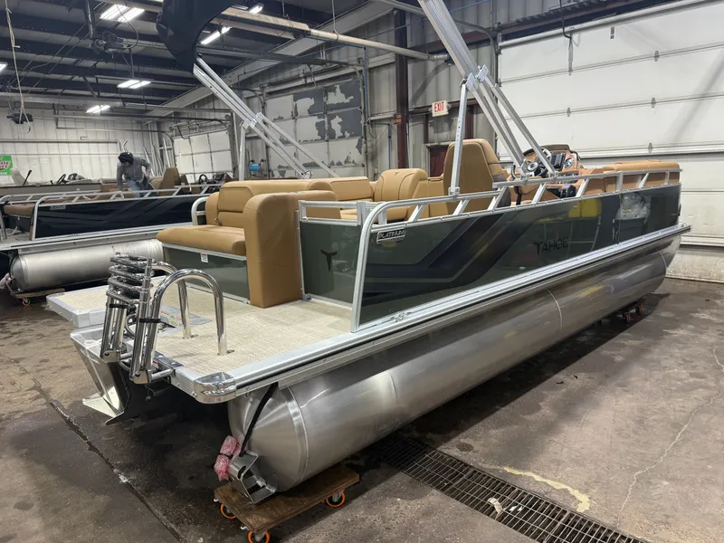 Slide: The Image of Tahoe Sport CRB 2180 Cruise Rear Bench & 4-Stroke 2026 - 45