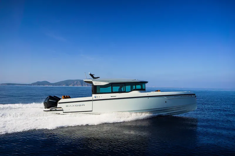 Slide: The Image of 21 degree double step hull design - 5