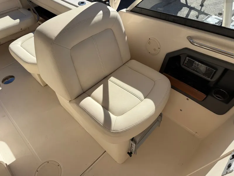 Slide: The Image of Grady-White Freedom 285 2015 - 13