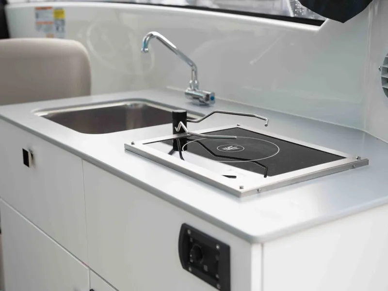 Slide: The Image of Bayliner T25 EXPLORER 2026 - 8