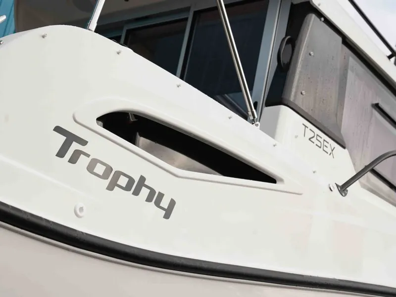 Slide: The Image of Bayliner Trophy T25 Explorer 2026 - 3