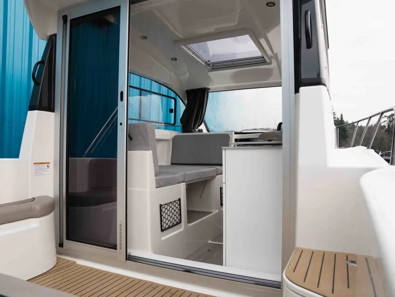 Slide: The Image of Bayliner Trophy T25 Explorer 2026 - 5