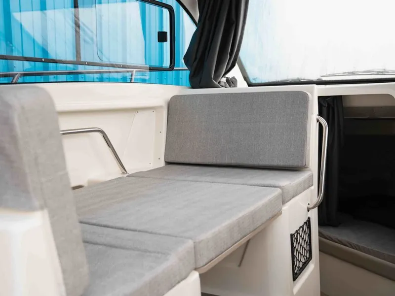 Slide: The Image of Bayliner Trophy T25 Explorer 2026 - 7