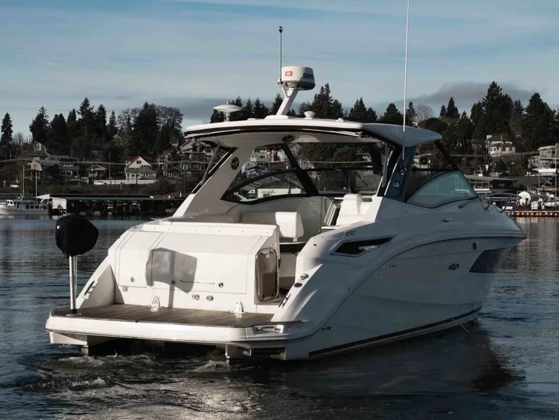 Slide: The Image of Sea Ray Sundancer 320 2019 - 9
