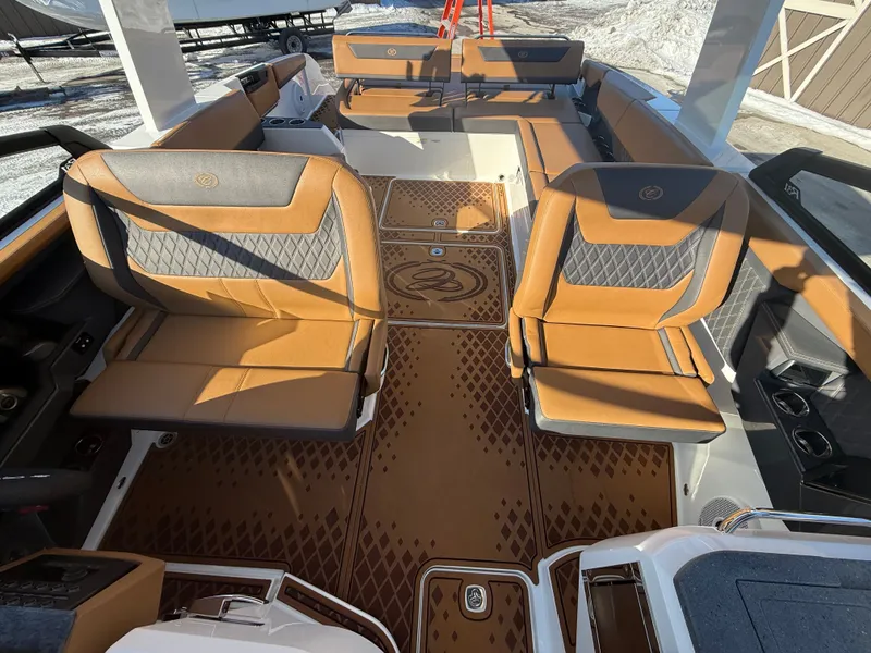 Slide: The Image of Cobalt R31 Surf 2026 - 726