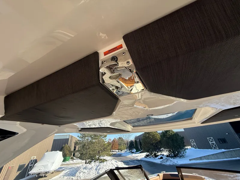 Slide: The Image of Cobalt R31 Surf 2026 - 786