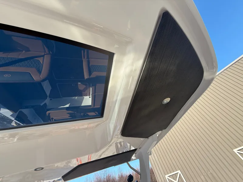 Slide: The Image of Cobalt R31 Surf 2026 - 787