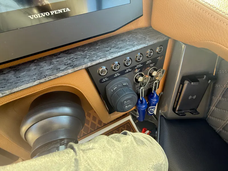 Slide: The Image of Cobalt R31 Surf 2026 - 716