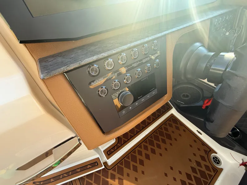 Slide: The Image of Cobalt R31 Surf 2026 - 734