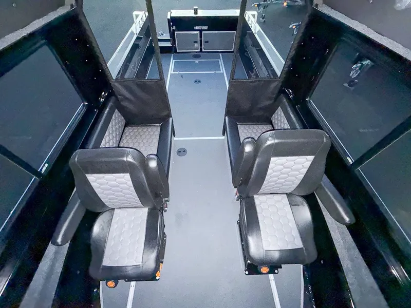 Slide: The Image of North River 25 Seahawk Fastback 2026 - 13