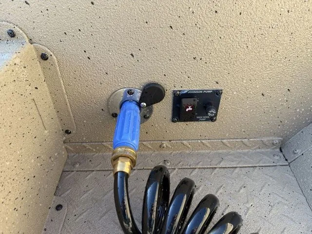 Slide: The Image of SeaArk Phantom 24XV CC 2026 - 9