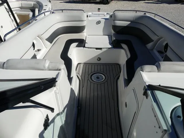 Slide: The Image of Hurricane SunDeck 2486 OB 2019 - 10