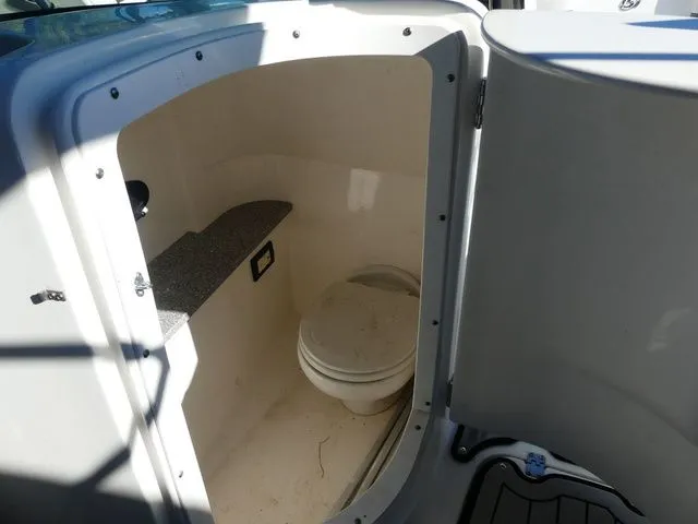 Slide: The Image of Hurricane SunDeck 2486 OB 2019 - 12