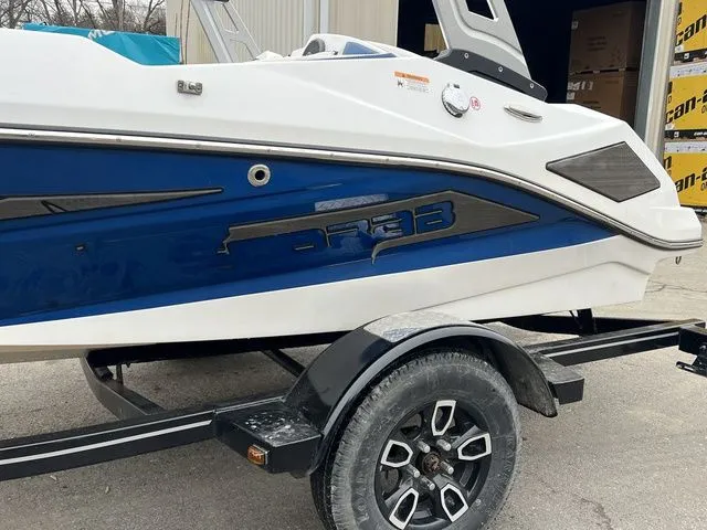 Slide: The Image of Scarab 165 SE 2025 - 5