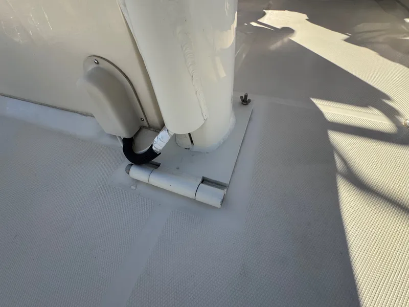 Slide: The Image of Radar Mast Hinge - 31