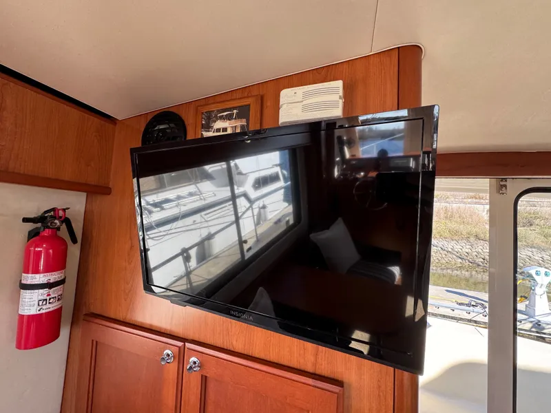 Slide: The Image of Salon TV - 37