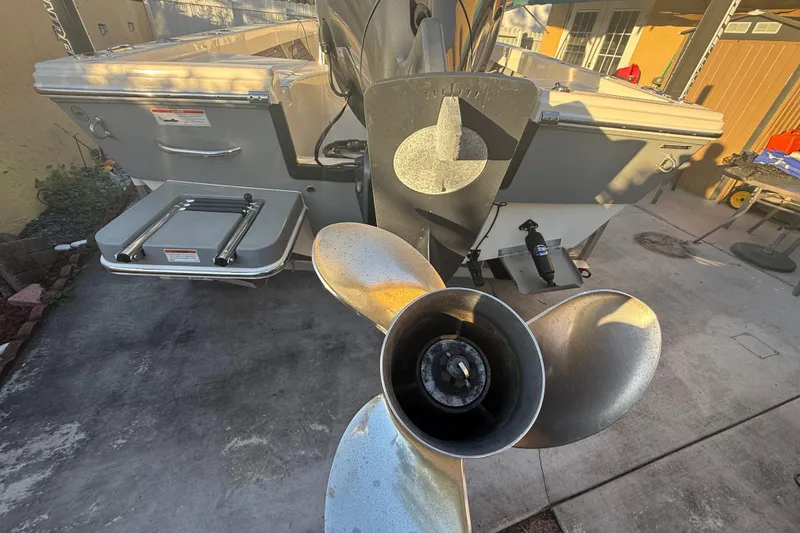 Slide: The Image of Rear view of a 2022 Pathfinder 2005 TRS boat with propeller and swim platform. - 73