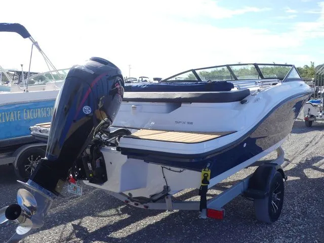 Slide: The Image of Sea Ray SPX 190 2019 - 4