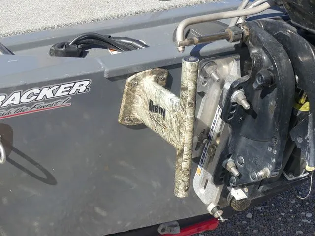 Slide: The Image of Tracker Pro 170 2018 - 12