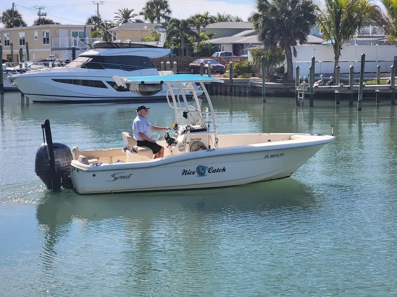 Slide: The Image of Scout 195 Sportfish 2016 - 1