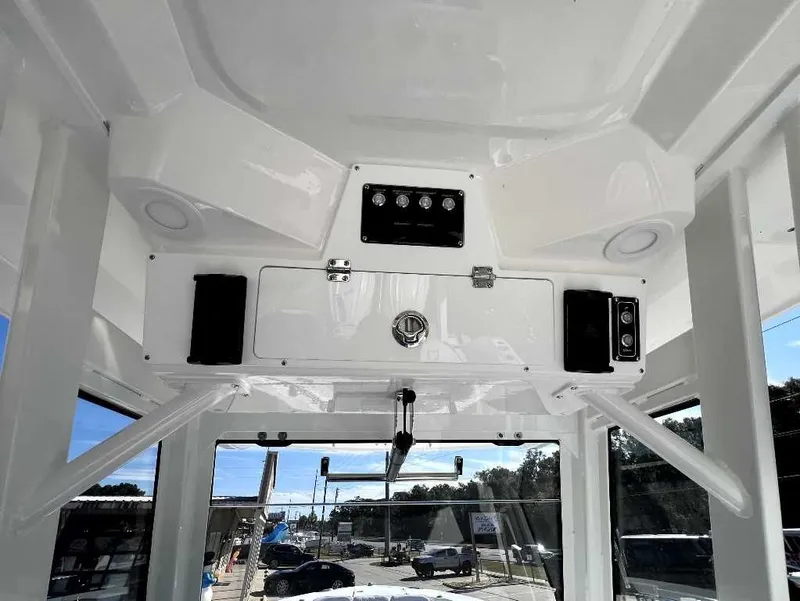 Slide: The Image of Sea Fox 288 Commander 2026 - 11