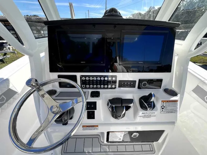 Slide: The Image of Sea Fox 288 Commander 2026 - 12