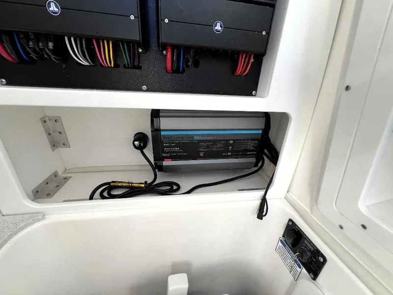 Slide: The Image of Sea Fox 288 Commander 2026 - 16