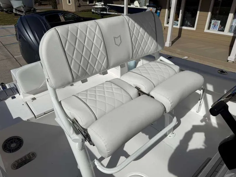 Slide: The Image of Sea Fox 228 Commander 2026 - 14