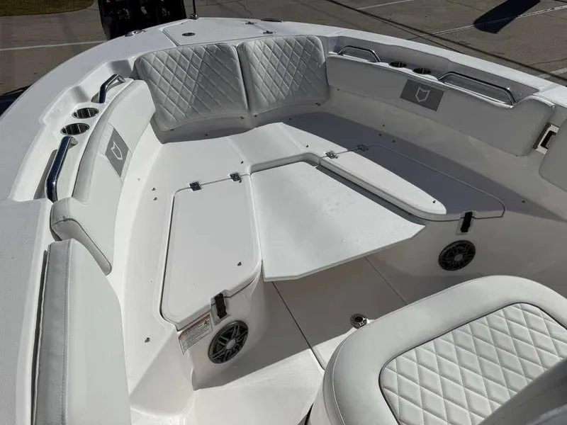 Slide: The Image of Sea Fox 228 Commander 2026 - 17