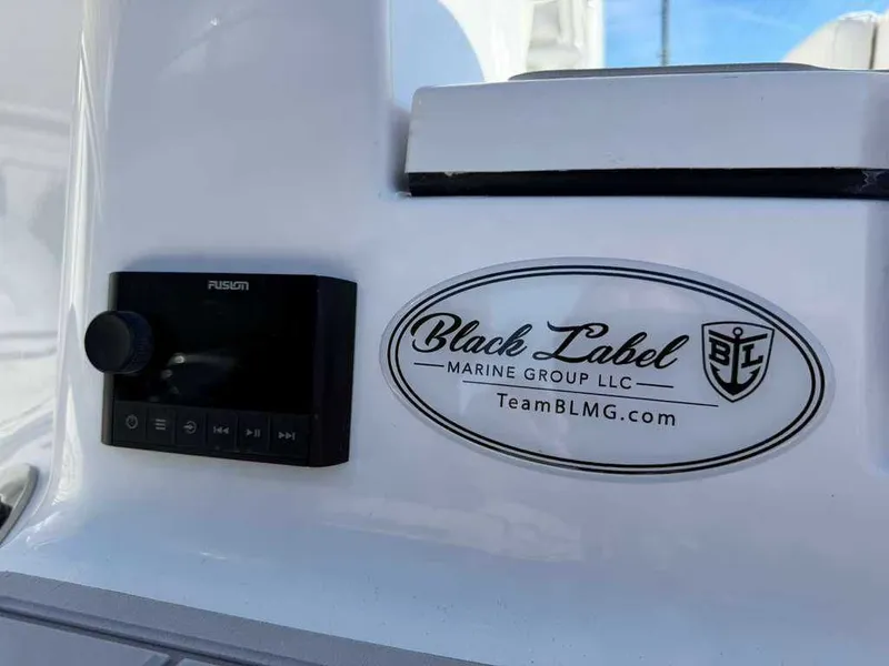 Slide: The Image of Sea Fox 228 Commander 2026 - 3