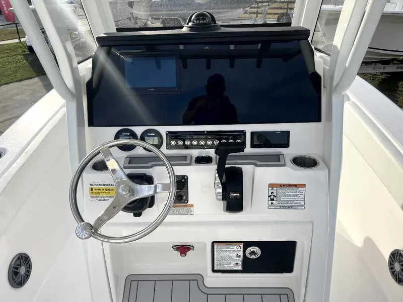 Slide: The Image of Sea Fox 228 Commander 2026 - 6