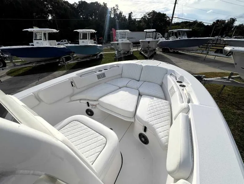 Slide: The Image of Sea Fox 228 Commander 2026 - 9