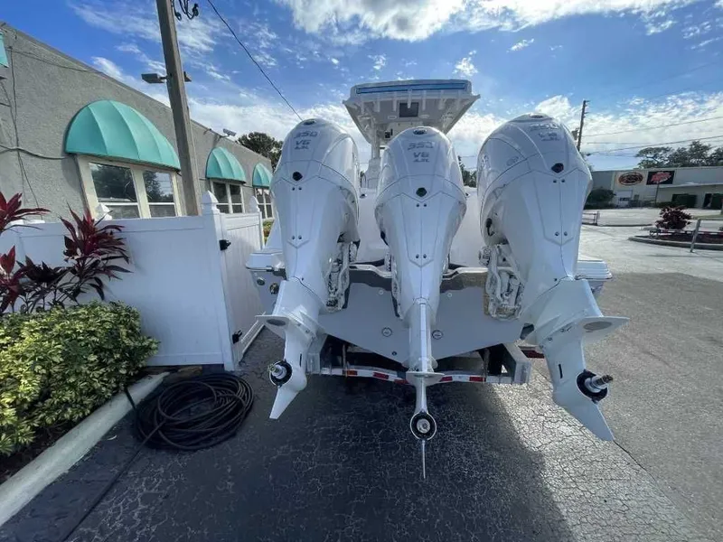 Slide: The Image of Sea Fox 368 Commander 2026 - 10