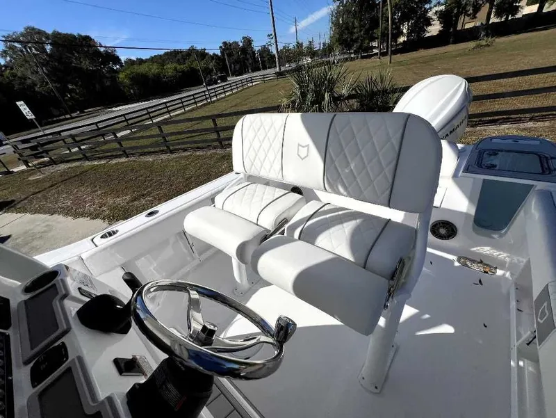 Slide: The Image of Sea Fox 248 Commander 2026 - 9