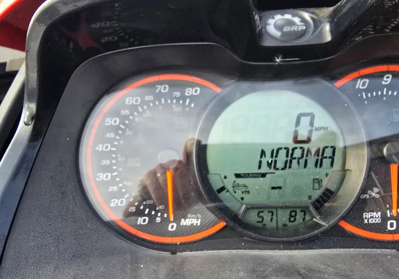 Slide: The Image of Sea-Doo RXT 260 2011 - 13