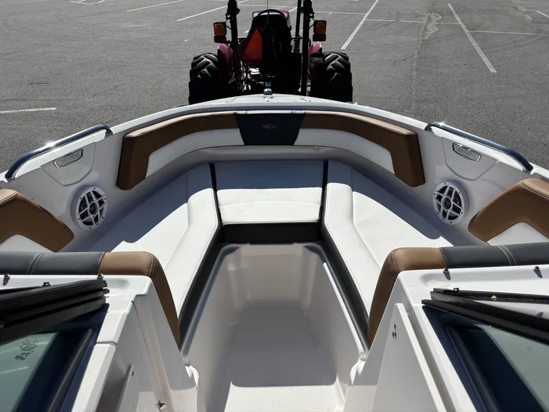 Slide: The Image of Chaparral 21 SSi 2026 - 7