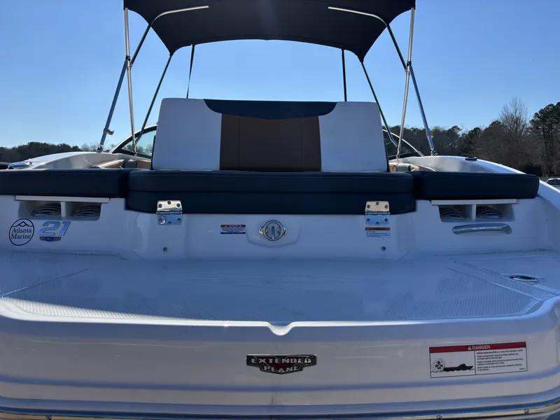 Slide: The Image of Chaparral 21 SSi 2026 - 9