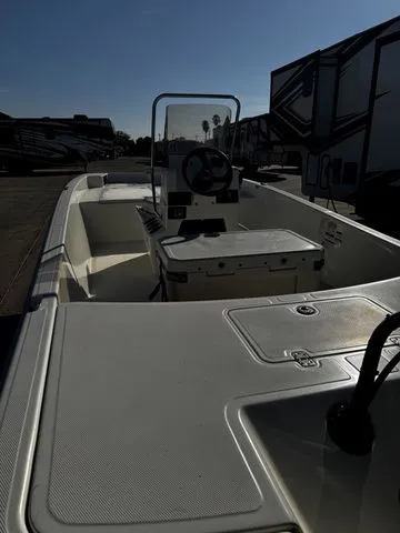 Slide: The Image of Mako Pro Skiff 17 CC 2024 - 7