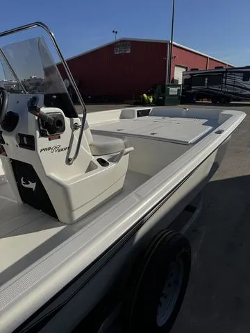 Slide: The Image of Mako Pro Skiff 17 CC 2024 - 8