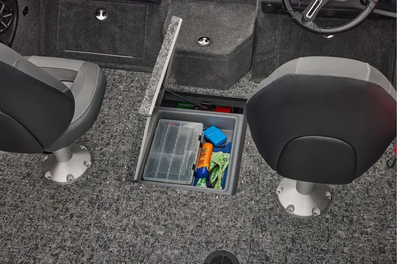 Slide: The Image of Tracker Targa V-18 WT 2026 - 32