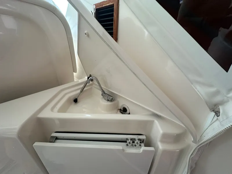 Slide: The Image of Tiara Sovran 4300 2007 - 12