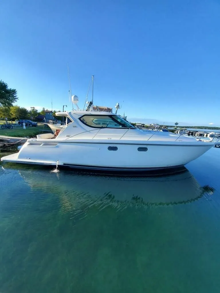 Slide: The Image of Tiara Sovran 4300 2007 - 2