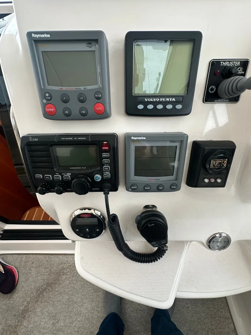 Slide: The Image of Tiara Sovran 4300 2007 - 29