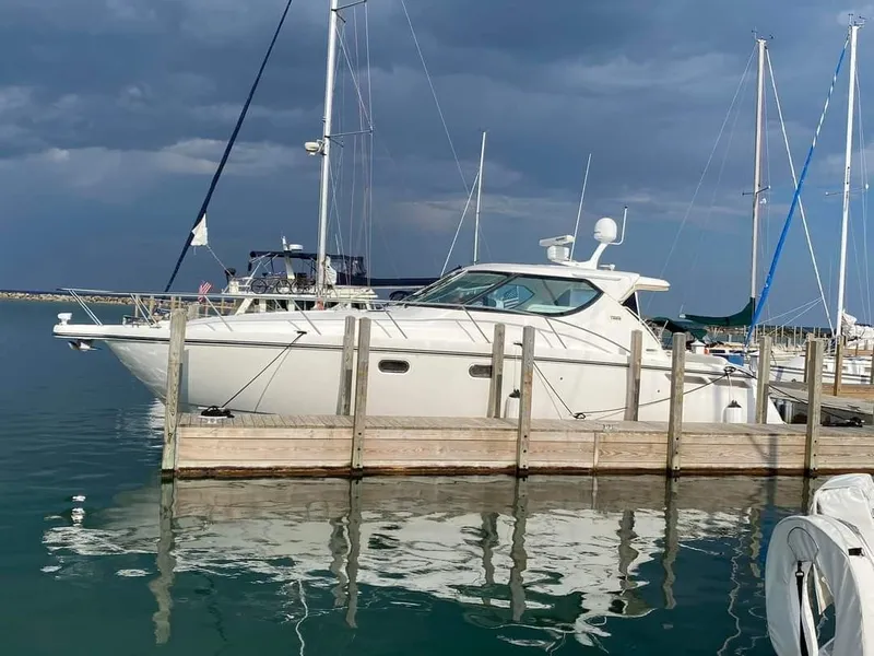 Slide: The Image of Tiara Sovran 4300 2007 - 4