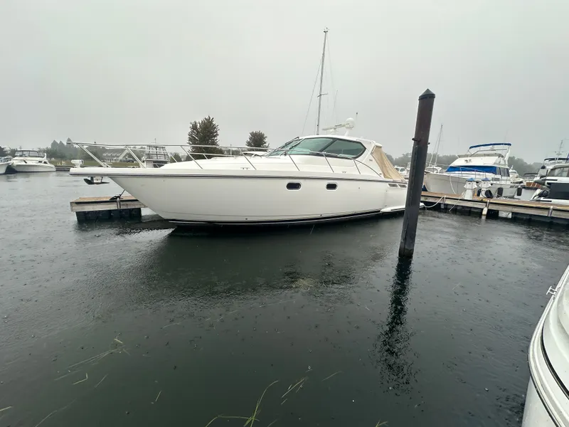 Slide: The Image of Tiara Sovran 4300 2007 - 8