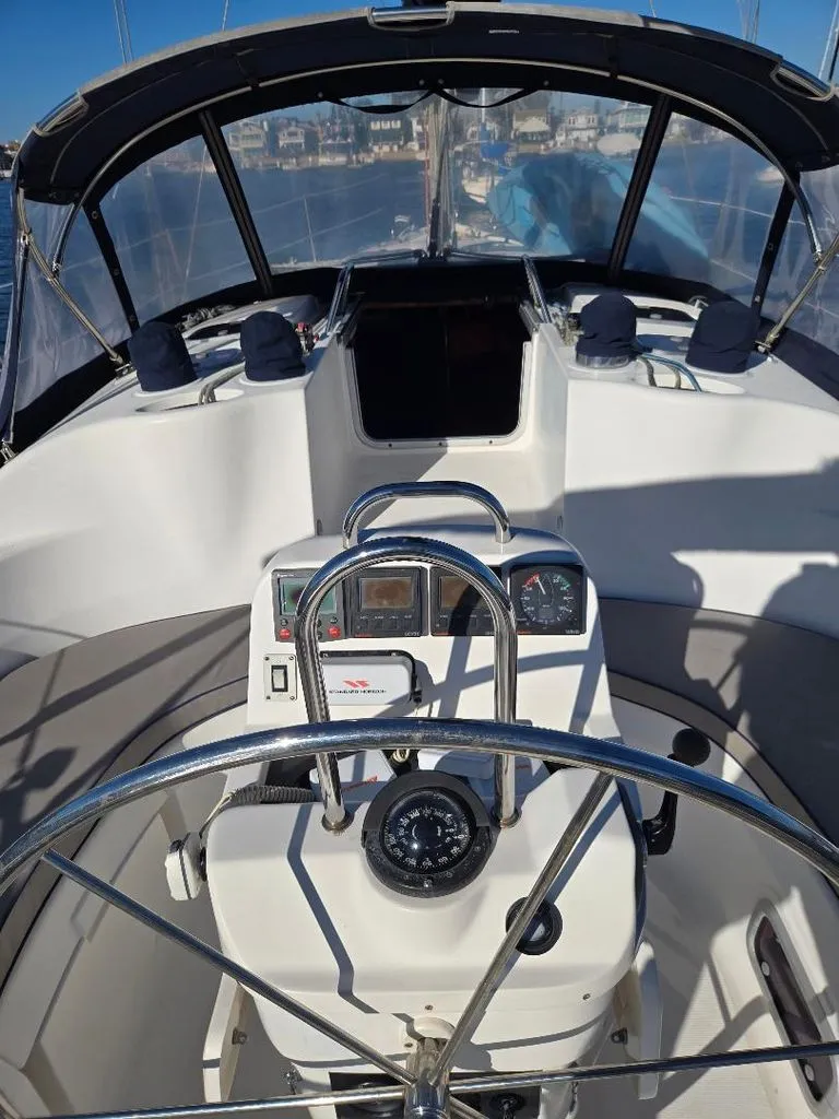 Slide: The Image of Hunter 376 1996 - 2