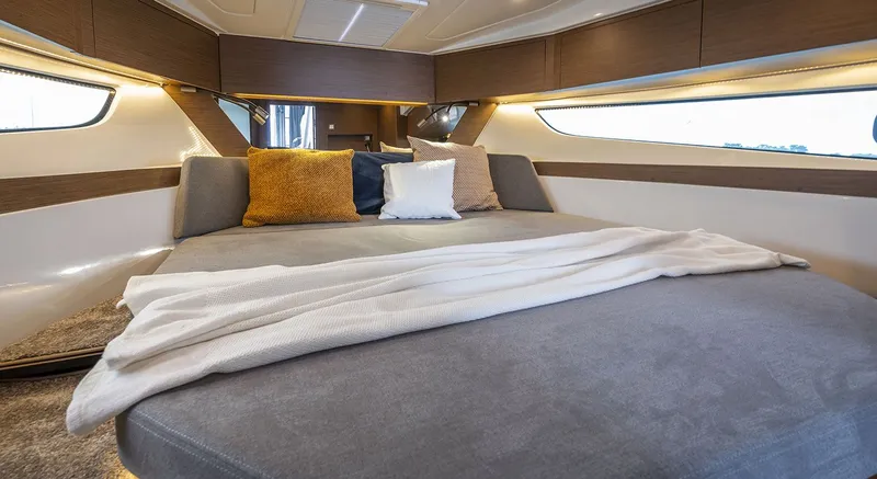 Slide: The Image of Beneteau Antares 11 Coupe 2026 - 32