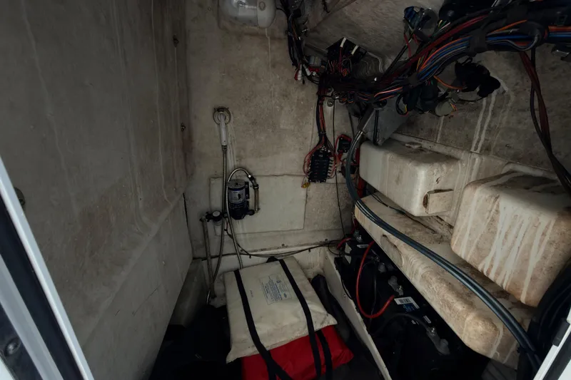 Slide: The Image of Control panel on a 2014 Sportsman Heritage 211 Center Console boat. - 21