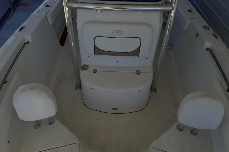 Slide: The Image of Close-up of Yamaha F150XA engine on 2014 Sportsman Heritage 211 Center Console boat. - 42